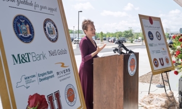Just over a year ago, ground was broken on an all-purpose arena that would serve as the new home of the Division I men’s and women’s hockey programs. A mere 13 months later, the M&T Bank Center at Mohawk Harbor was officially unveiled during a ribbon-cutting ceremony and tours Thursday morning. A gathering of state, county and local officials and dignitaries, including New York Gov. Kathy Hochul and Union President Elizabeth Kiss, celebrated the milestone.